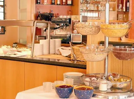 호텔 Altstadt Zur Post 4*