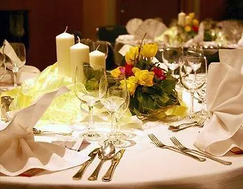 Altstadt Zur Post 호텔 슈트랄준트