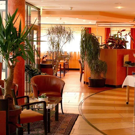 Hotell Altstadt Zur Post 4*